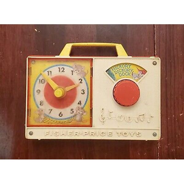 Vintage 1971 FISHER PRICE Hickory Dickory Dock Clock Radio 107 Wind Up Music Toy