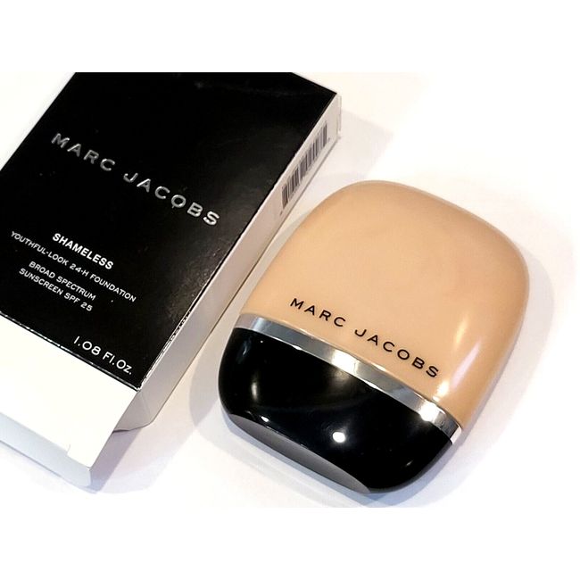 Marc Jacobs Shameless Foundation ~ LIGHT R250 ~ nib full size   (m1