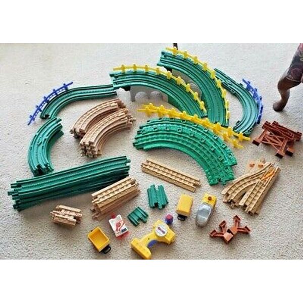 FISHER PRICE GEOTRAX TRAIN SET RC TRAIN AND TRACK LOT