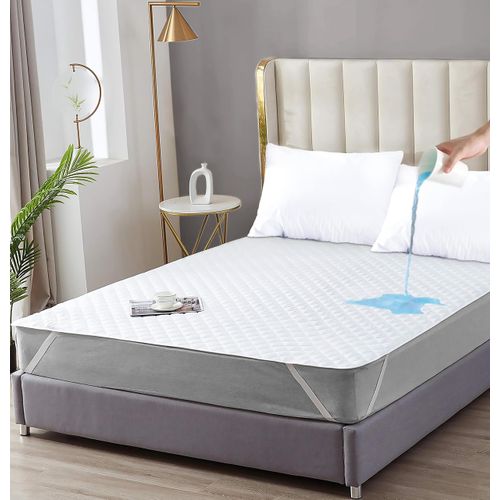 Qatan Full Size Mattress Protector – Waterproof Mattress Pad for Incontinence – Soft, Breathable, Washable Cover with Strong Elastic Corner Straps – Fits Up to 16" Deep