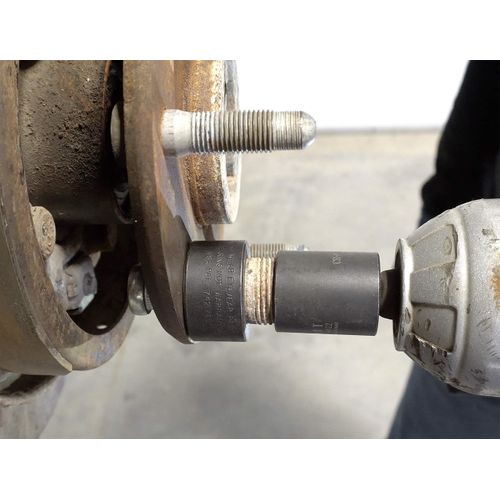Lisle 22800 Wheel Stud Installer