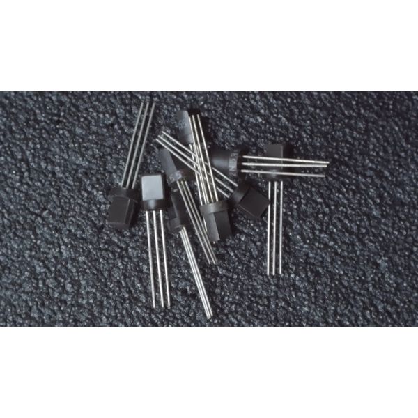 Quantity 2 - GE 2N5355 PNP Small Signal Transistor TO92