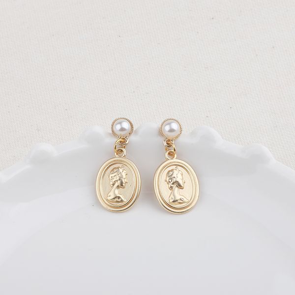 Gold Coin Point Mini Pearl Drop Earrings