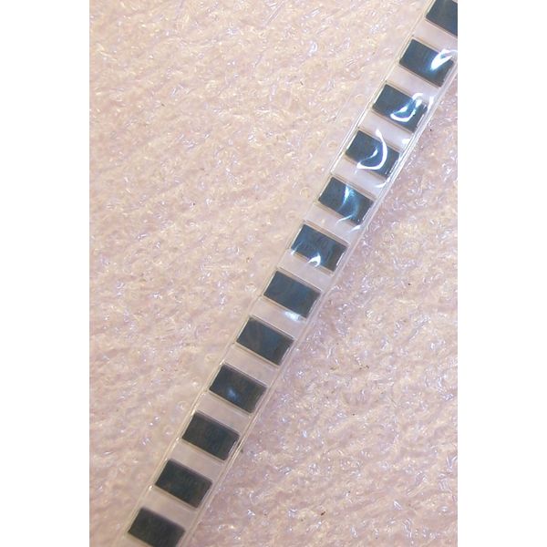QTY (100) 560uf 2V LP "D" CASE SUPER LOW ESR POLYMER EEFSX0D561E4 PANASONIC ROHS