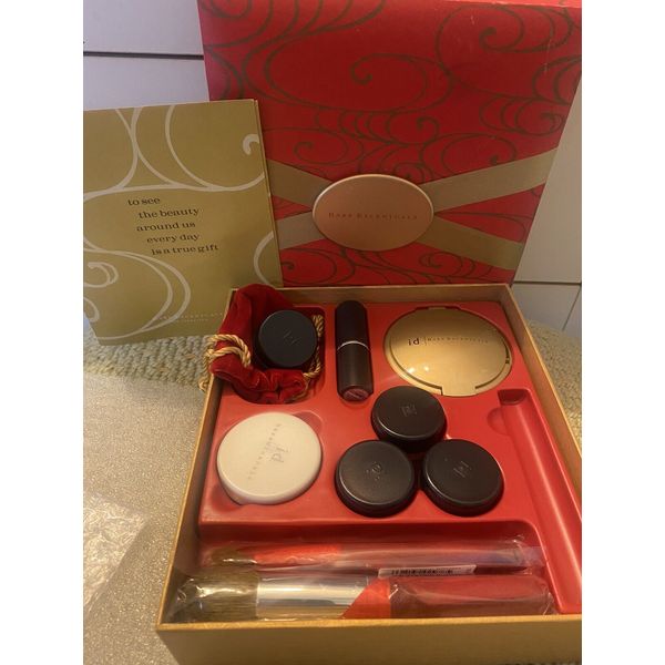 Bare escentuals bare Minerals 10 psc Gift giving collection NEW! RARE NO MASCARA