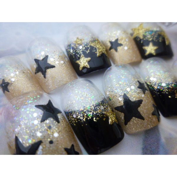 Custom nail tips ♪ Art tips ♪ Also suitable for coming-of-age ceremonies, bridals, and weddings ☆<br> Gold x black two-tone color star