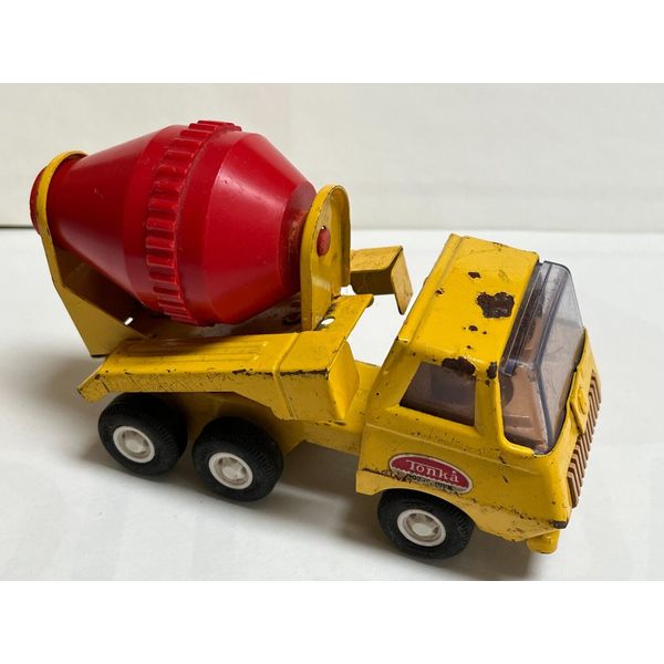 Vintage 1970's Tiny Tonka yellow cement mixer 5" Number 55040