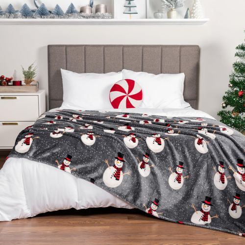 PAVILIA Christmas Snowman Throw Blanket | Grey Christmas Fleece Blanket | Soft, Plush, Warm Winter Cabin Throw, 60x80 (Grey Snowman)