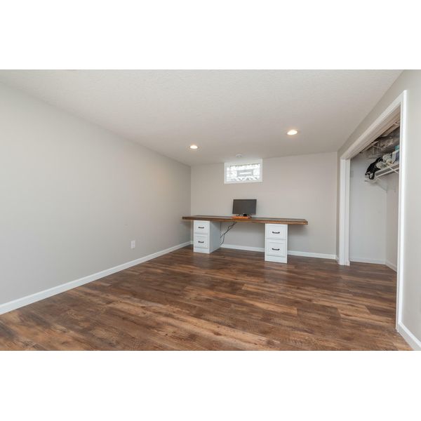 Hemlock Luxury Vinyl ESPC Plank With 1.5mm IXPE Rubber Pad Sample