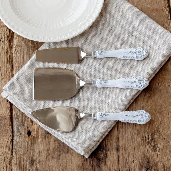 Park Hill Collection Embossed Enamel Cheese Serving Set