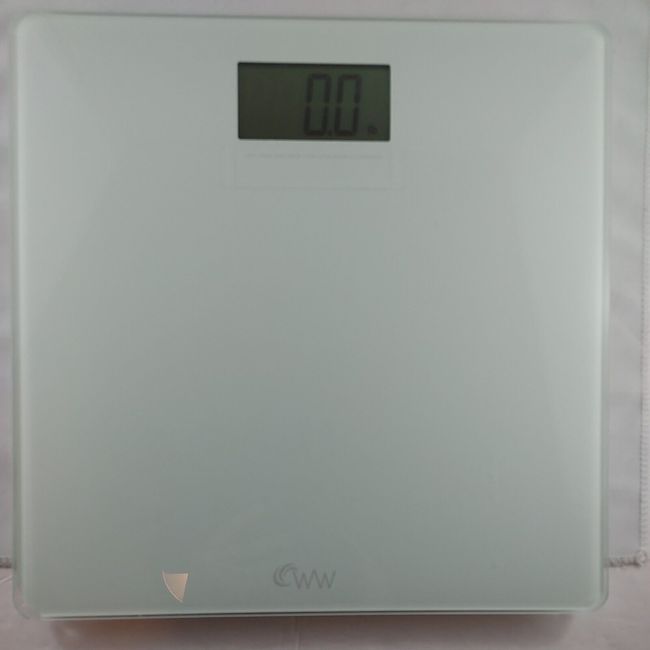 Weight Watchers WW 400lb Capacity White Glass Digital Bath Scale Tested chip b65