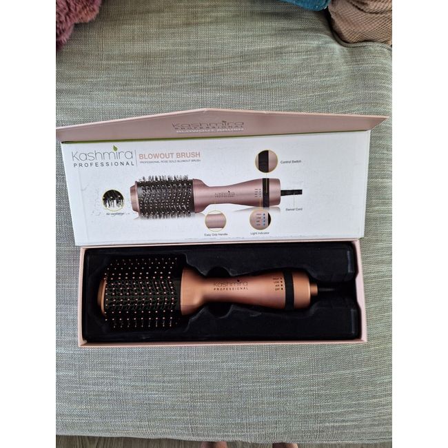 Kashmira Professional Blowout Brush