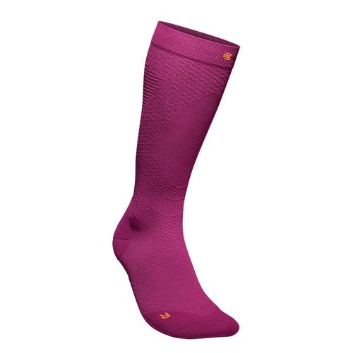 BAUERFEIND Run Ultralight Compression Socks, High Socks, berry
