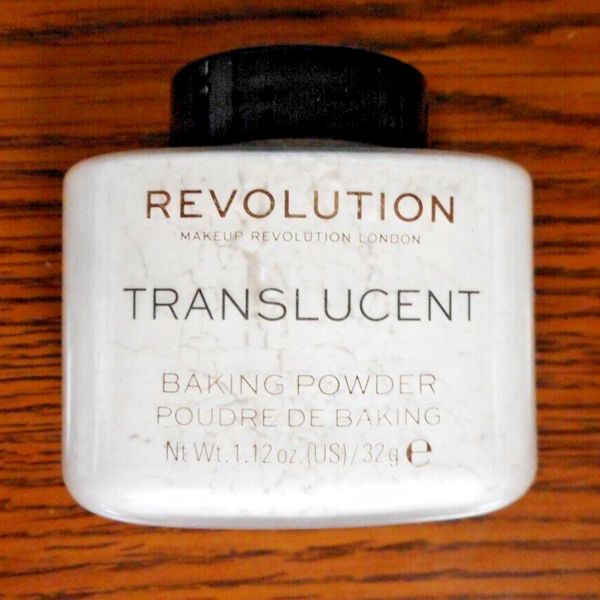 REVOLUTION BAKING POWDER TRANSLUCENT 1.12oz SEALED