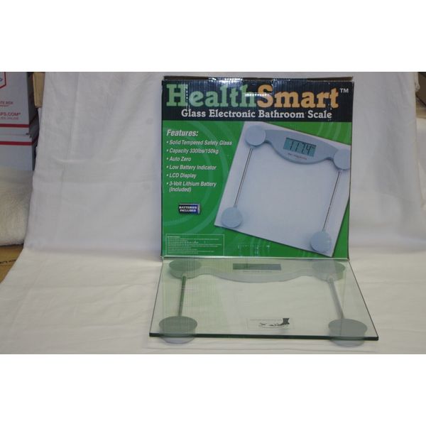 HEALTH SMART GLASS ELECTRONIC BATHROOM SCALE 150kg MAX WT = 330 POUNDS VERY NICE