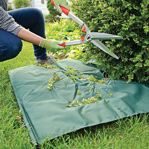 Trim Bib Tarp for Hedge and Shrub Trimming, 3 x 4 Feet