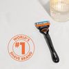 Gillette Fusion 5 Blades One Hand  Plus 2 Cartridges
