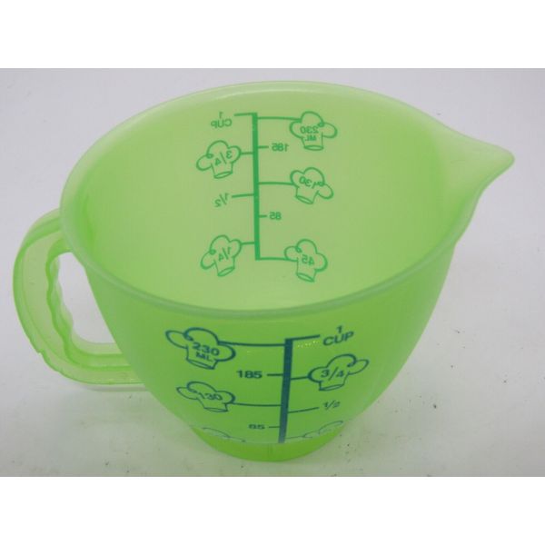 Vintage Tupperware Toys Mini Green 1-Cup Measuring Cup. 1402-20.