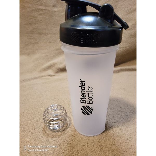 Classic V2 Blender Bottle Perfect for Protein Shakes and Pre Workout, 20-Ounce