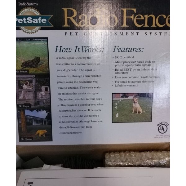 Petsafe Radio Fence Pet Containment System No Collar RF-1010 Base & Wire Flags