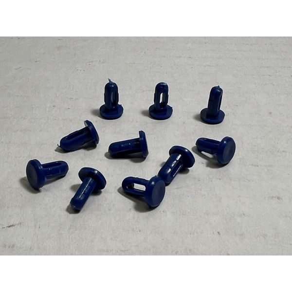 Strombecker Chassis  Body Mount Push Pins 10 Pieces