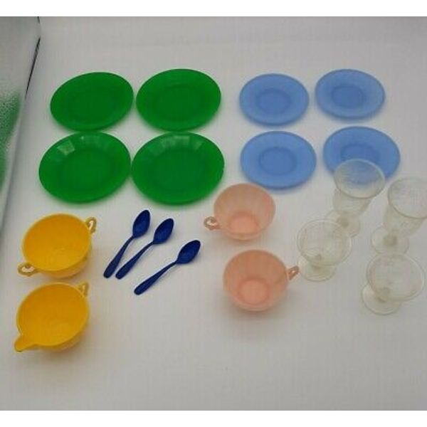 Vintage Banner Plastic Play Dishes Green Yellow Pink 15 Pieces