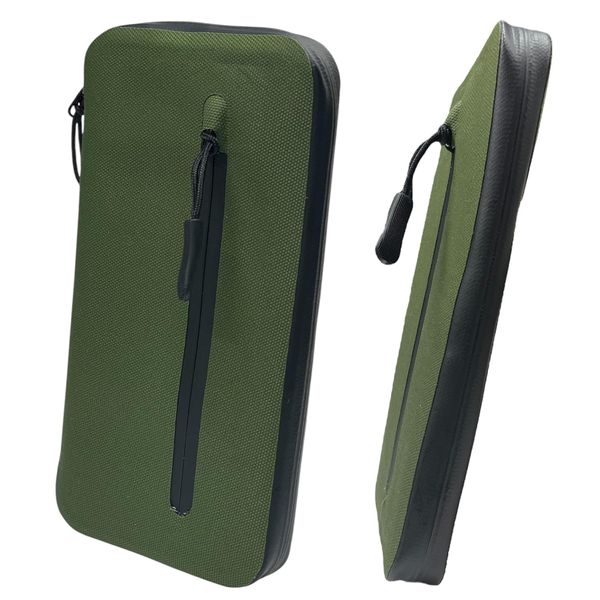 Thin Waterproof Smartphone Pouch M (HUNTER GREEN)