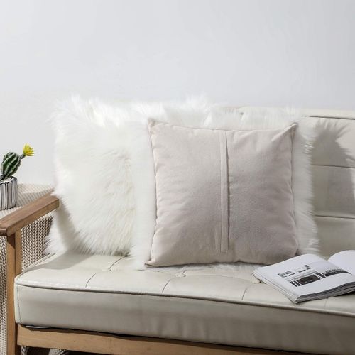 OYIMUA White 16'' x 16'' Fluffy Soft Faux Fur Cushion Covers Pack of 2, Luxurious Home Decorative Super Soft Plush Pillow covers Case 40 x 40 cm for Sofa Bed Car