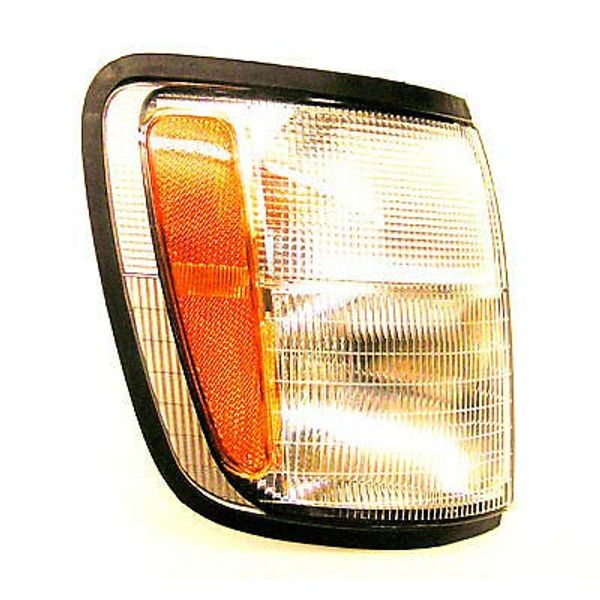 Side Lamp Indicator Front R/H For Trooper UBS73 3.0TD 4JX1 1998-2004
