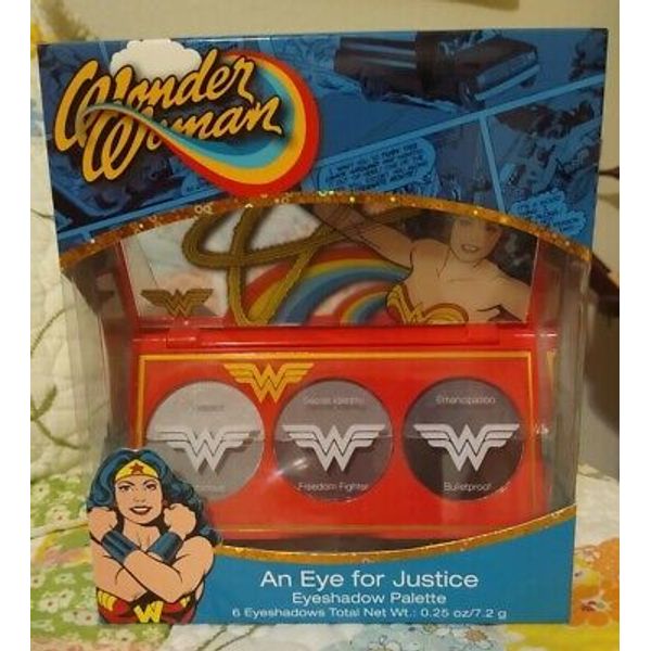 Wonder Woman An Eye for Justice Eyeshadow Palette 0.25 oz / 7.2 g Compact 🆕!