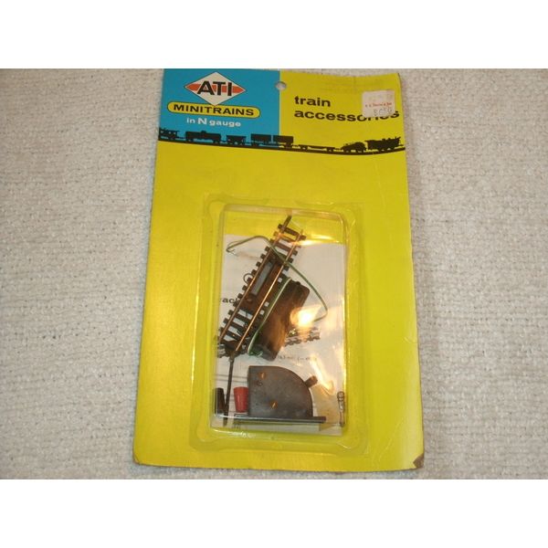 ATI MINITRAINS IN N GUAGE UNCOUPLER TRAIN ACCESSORY