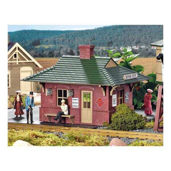 Piko 62709 River City Station (Pre-Built)