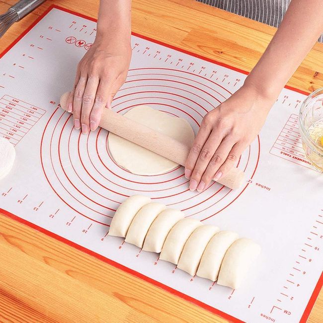 LIMNUO Cooking Mat, Silicone Mat, Bread Mat, Confectionery Mat, Graduated, Large Size, Food-grade Silicone, Anti-Slip, Pastry Tools (11.8 x 15.7 inches (30 x 40 cm), Red)