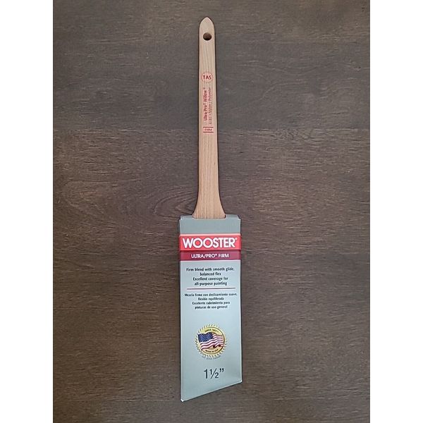 Wooster Ultra/Pro Firm Willow Paint Brush, 1.5" Angle, Nylon/ Polyester