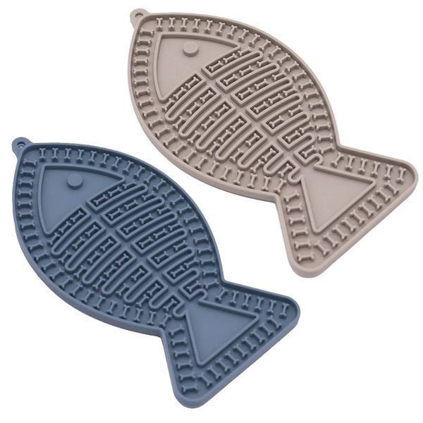 2 Pcs Fish-Shaped Cat Slow Feeders Lick Mat Classic Soother Cat Slow Feeders Lick Mat Cat Feeders Slow Feeder or Cat and Dog Food Treats Yogurt or Peanut Butter