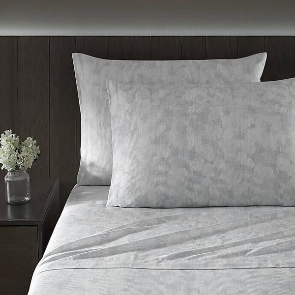 Vera Wang Variegated Floral Luxurious Satin Weave Cotton Pillowcases - King -NWT