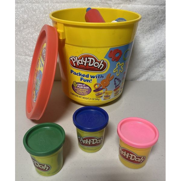 Play Dog Packed With Fun Large Bucket Of Toys 3 New Play Doh Modeling Clays