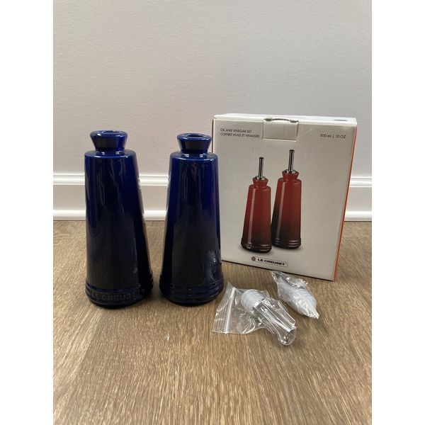 "Indigo" 10 Oz Oil & Vinegar Set LE CREUSET Stoneware Decanter NWT Blue