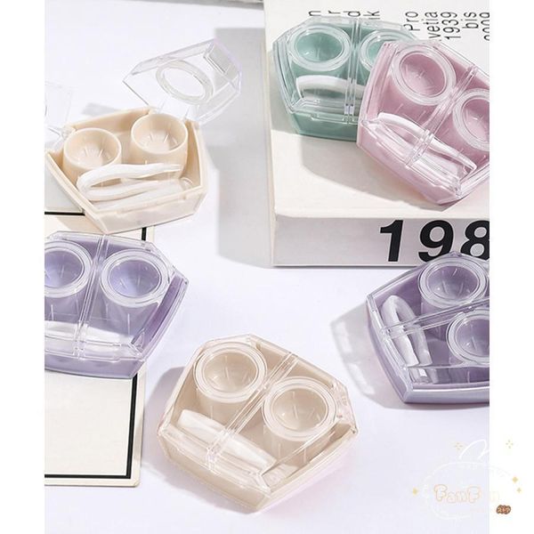 Contact lens case set for storing colored contact lenses