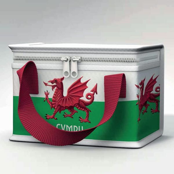 Puckator Cool Lunch Bag Wales Welsh Dragon Cymru Design Made Out of Recycled Plastic Bottles - Insulated Lunch Bag for Women Men Children - Lunch Box Bag for Work & School - Beach Picnic Accessories