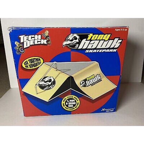 Tech Deck Tony Hawk Skatepark 1/4 Pipe & Grind Rail, Original Box Included!