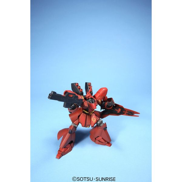 Bandai Hobby #88 Sazabi "Char's Counterattack" 1/144 - High Grade Universal Century