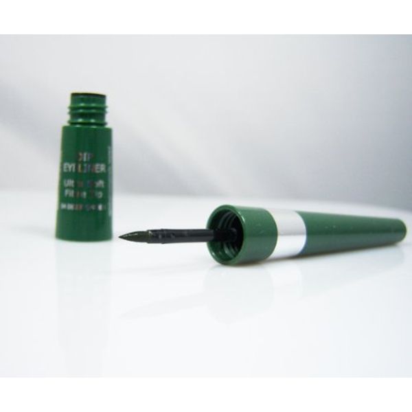 Deep Green Ultra Fine Dip Liquid Eyeliner 04 super long stay, high coverage,Matte Finish Eye liner dipliner colour 04