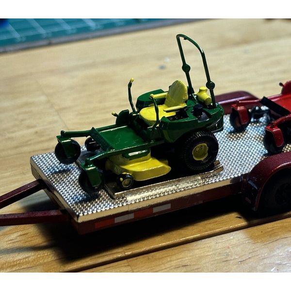 1/64 Scale 3D Printed Zero Turn Lawn Mower For Farm Diecast Diorama Greenlight