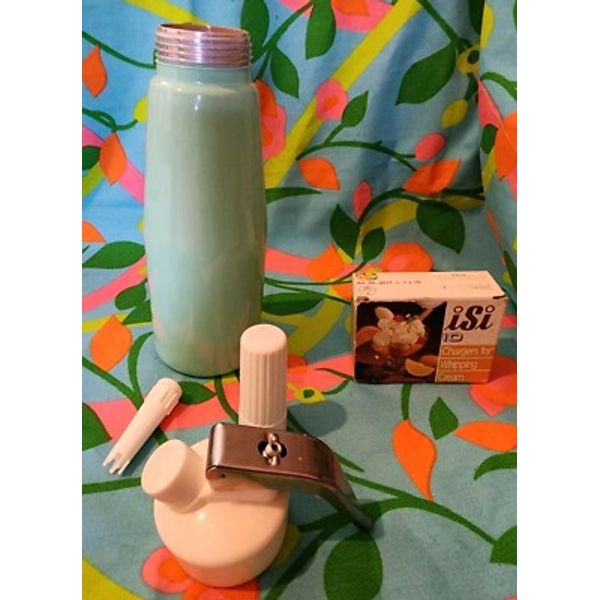 NIB VINTAGE iSi Flip Cream Whipper *MINT COLOR* NIB 1 Pint