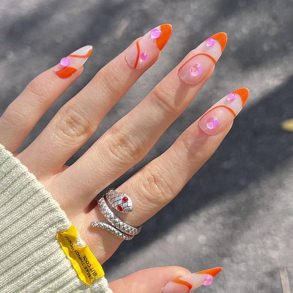 24pcs Short Almond False Nails French Tip Stick on Nails Orange Edge Swirl Mermaid Press on Nails Removable Glue-on Nails Full Cover Acrylic Fake Nails Set Women Nail Art Accessories