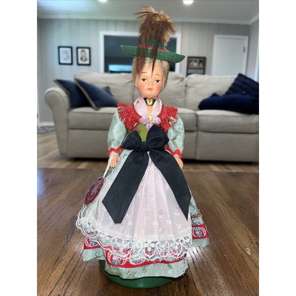 Moll’s Trachten-Puppen Girl German Dirndl  Musical Doll Tegernsee Bayern MTL 2