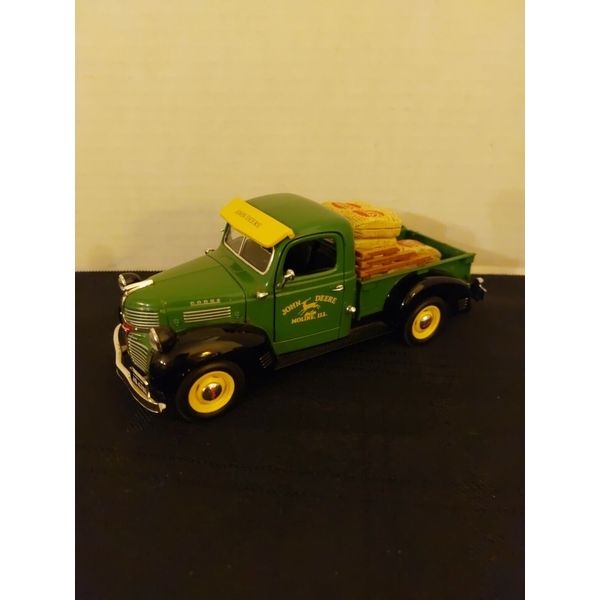 1947 John Deere Pickup Truck Diecast car w/box Includes Freight And Diecast Fuel