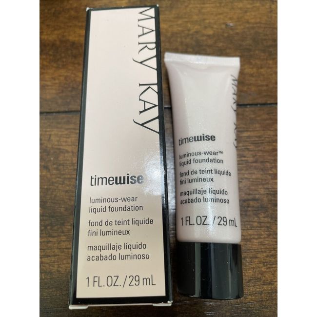 Mary Kay TimeWise Luminous Liquid Foundation - Bronze 8 - New Free Shipping