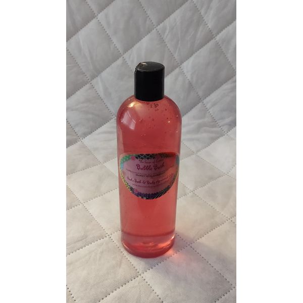 Sweet Strawberry Moisturizing Bubble Bath - 16oz Medium